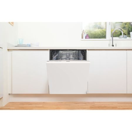 Indesit die2b19uk full size deals integrated dishwasher